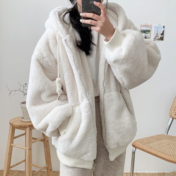 돌돌로프 퍼 후드자켓