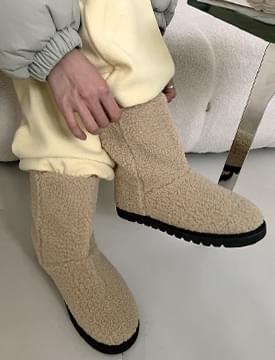 UGG雪靴