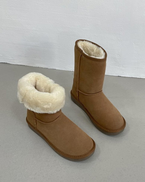 UGG雪靴