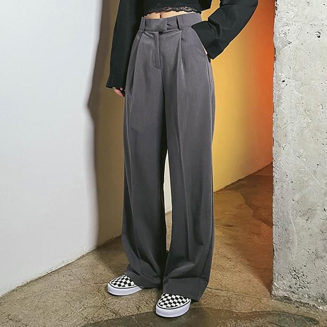 wide eddy slacks 长裤