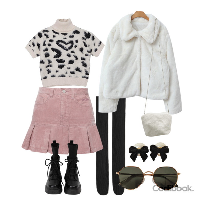 HEYLADY 루더 골드 선글라스,MIXXMIX Heart Pleats Corduroy Skirt (Black),common unique VARIN GOLGI KNEE HIGH SOCKS등을 매치한 코디