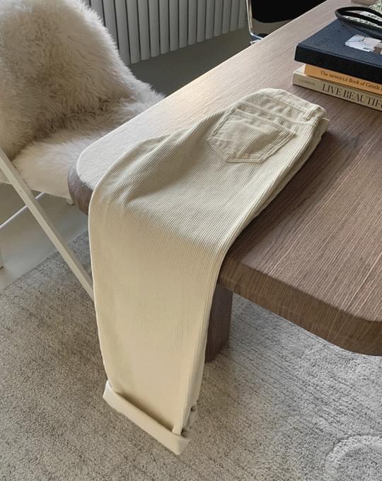 卡其褲
