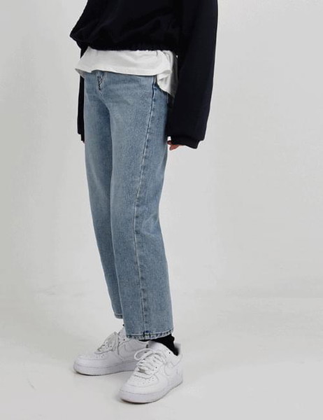 デニムパンツ