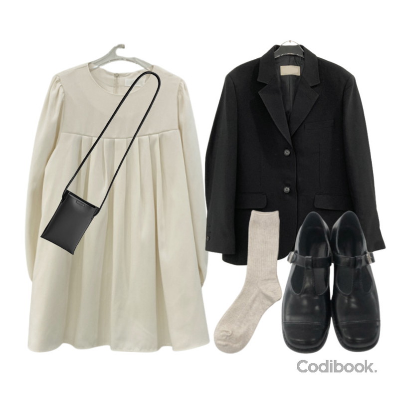 DAILYJOU 마오 핀턱 미니 원피스 - 2 color,DAILYJOU 킨트 하프 자켓 - 4 color,RIGHT HERE 데일리 로프 스퀘어 레더 크로스백 BG131 W등을 매치한 코디