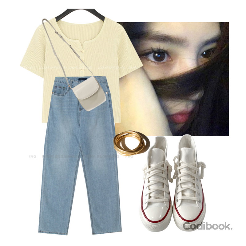 common unique WEND TWIST BOLD RING,DAILYJOU 캔버스 하이 스니커즈 - 6 color,DAILYJOU 피구라티 스퀘어 크로스백 - 2 color등을 매치한 코디