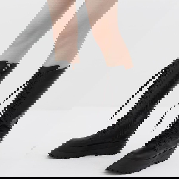 靴子