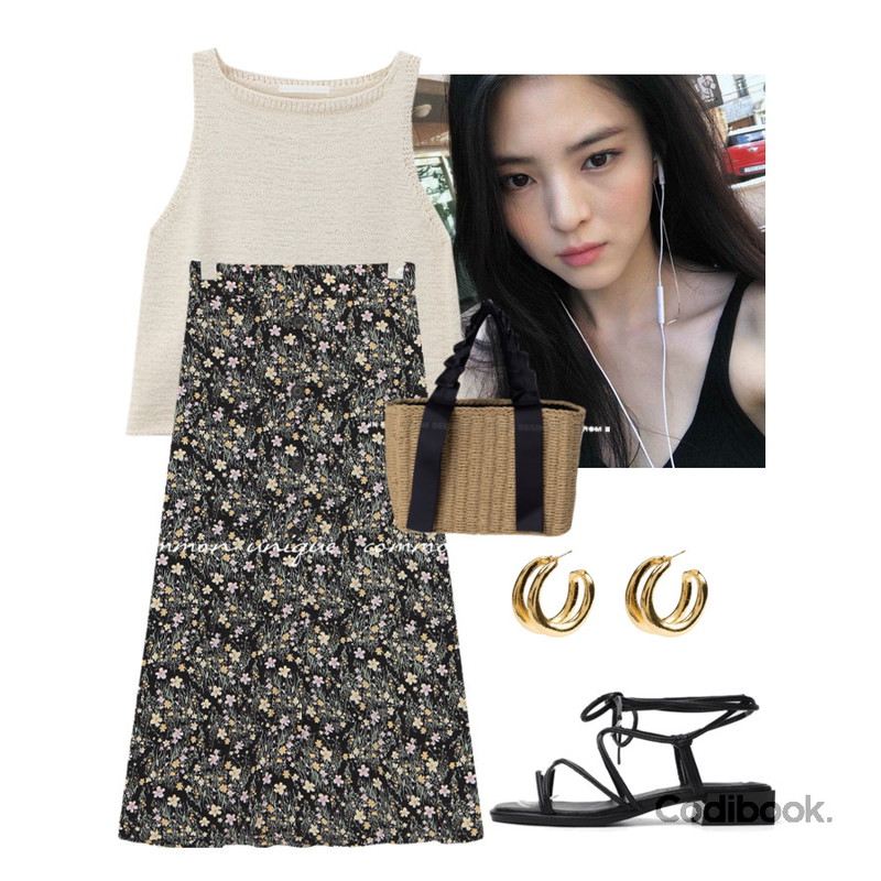 RIGHT HERE 더블링 귀걸이 WE249 W,common unique PROEN FLOWER BUTTON LONG SKIRT,From Beginning 피크닉 리본라피아토트백등을 매치한 코디