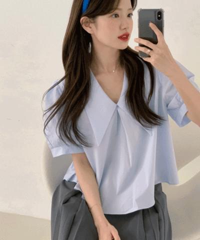 Soi collar blouse