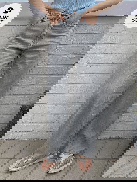 デニムパンツ