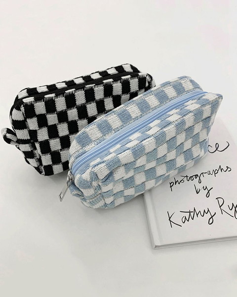 deck color checkerboard check pouch