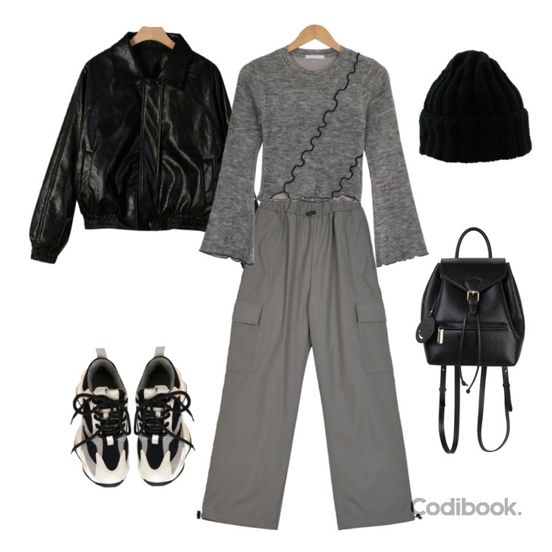 porterna 마리 애니멀 패턴 백팩,ENVYLOOK 네니드어글리슈즈,AWAB 사선프릴티셔츠 -4color등을 매치한 코디