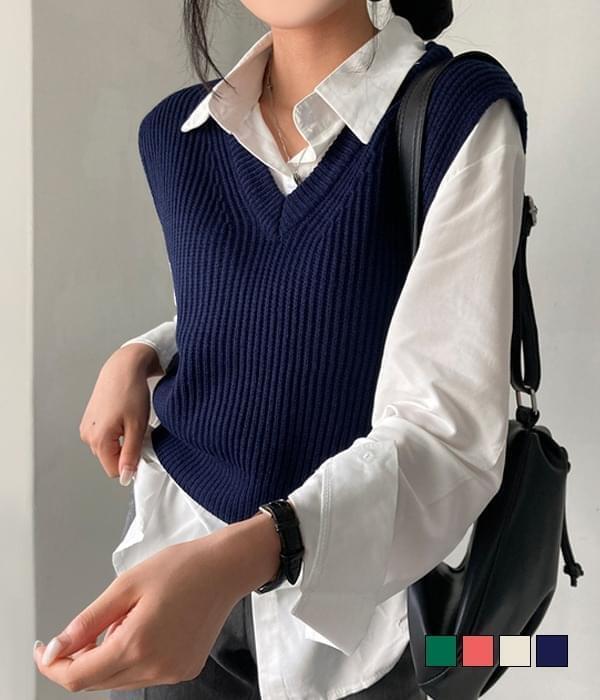Uni V-Neck Best Knitwear Vest (Ships Today)