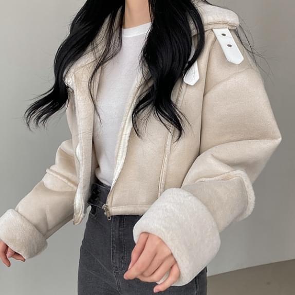 Planning Cropper Shearling JP High Neck Buckle :D (Ships Today)