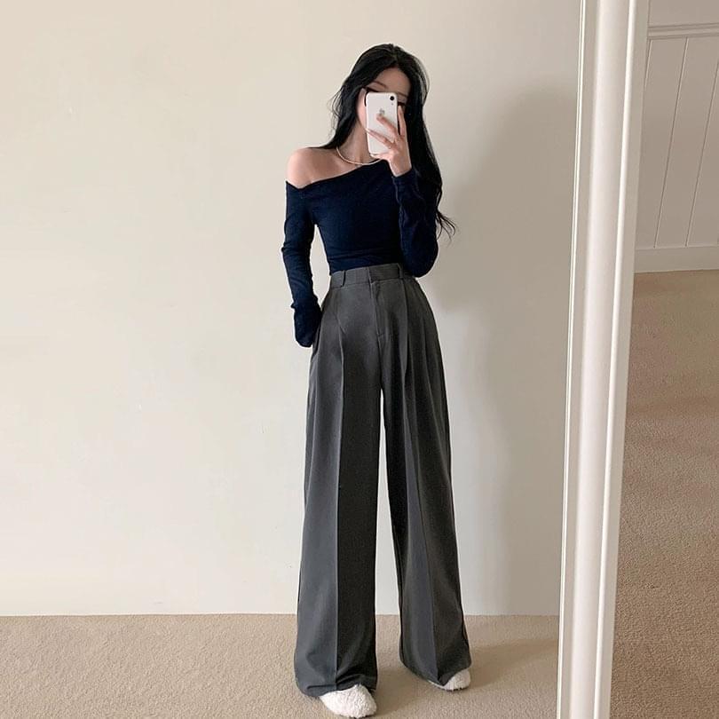 diagonal half off shoulder tee (Ships Today)