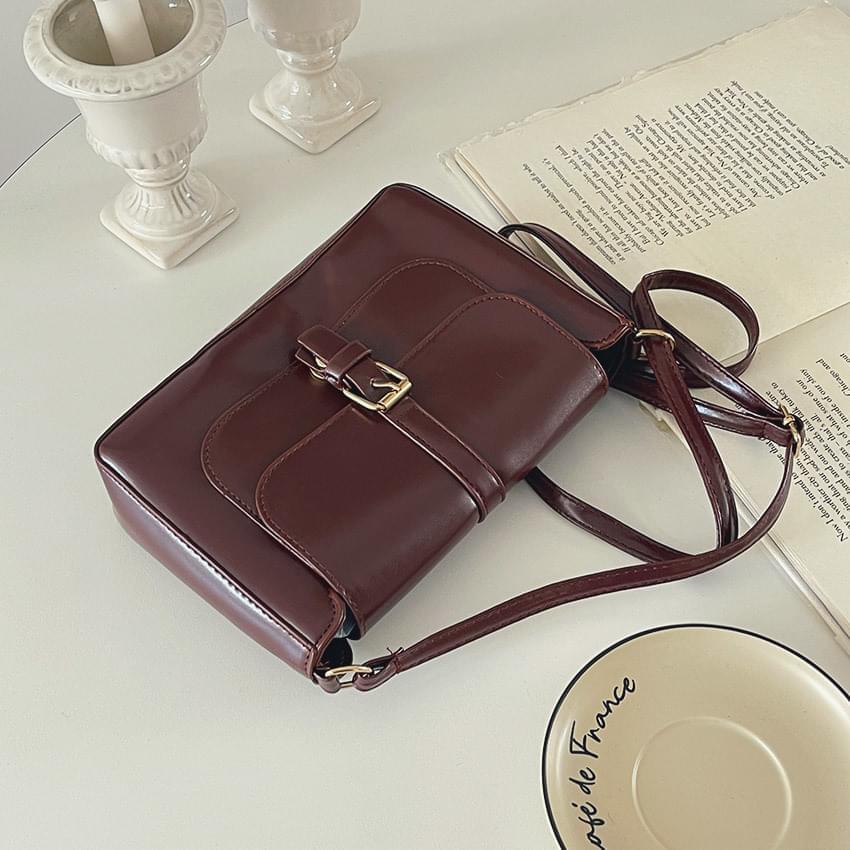 Retbe Buckle Two-Way Shoulder Bag (Ships Today)