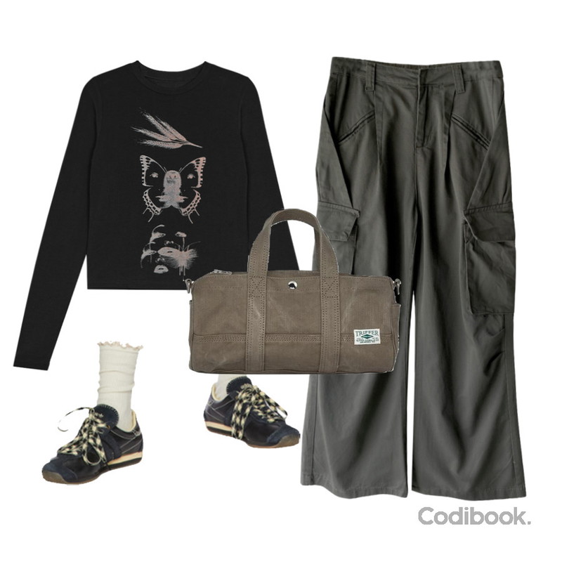 porterna 클로 그래픽 티셔츠,kim9hope khaki low wide cargo pt,porterna 모브 케어 토트 백등을 매치한 코디