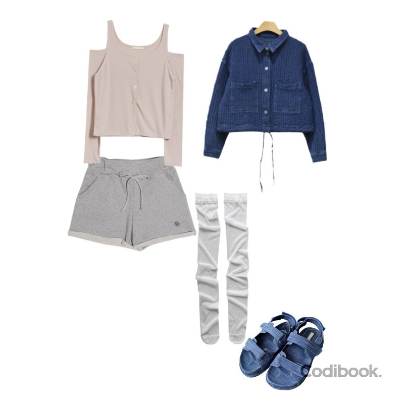 kim9hope way velcro sandle,kim9hope impact over-knee stocking,muahmuah 로고 스티치 트레이닝 하프팬츠등을 매치한 코디