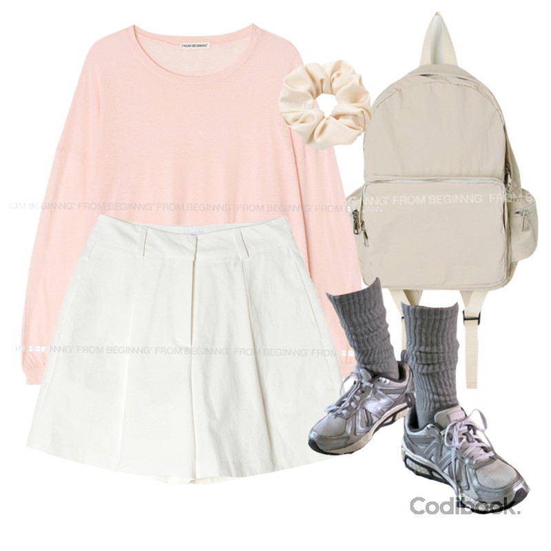 From Beginning 레이지 워싱코튼백팩(3color),From Beginning 루즈핏 슬러브티셔츠(2color),From Beginning 피노 코튼핀턱하프팬츠 (3color)등을 매치한 코디