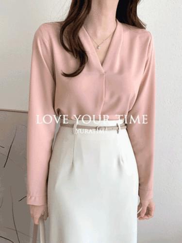 soft V-Neck blouse (Ships Today)