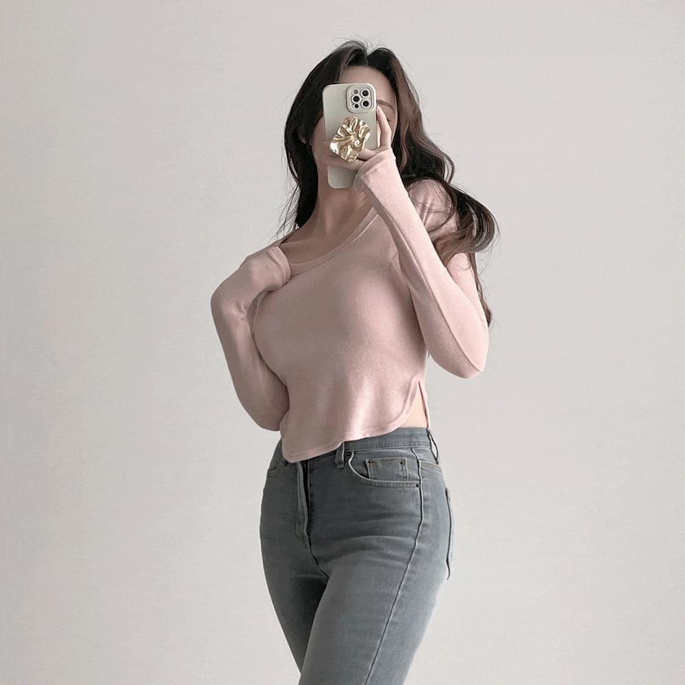 Round neck cropped t-shirt 4color with narrow half-moon side slits (Ships Today)