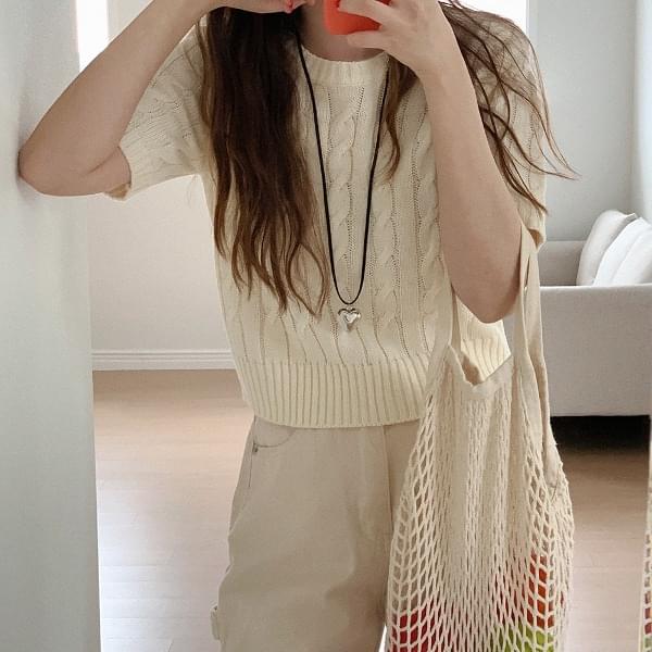 Hurt Twisted Sleeve Knitwear