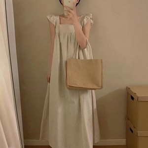 背带连衣裙