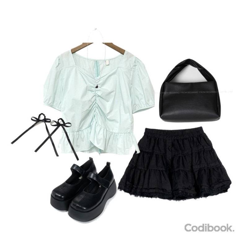 From Beginning 트위스트 스퀘어미니토트백 (3color),From Beginning 리본 헤어스트링 (2color),Dang2girl 티엣 통굽 메리제인 슈즈등을 매치한 코디