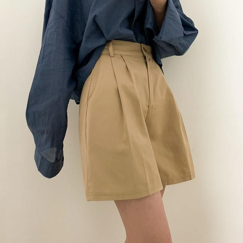 Safari Pintuck Half-Pants (Ships Today)
