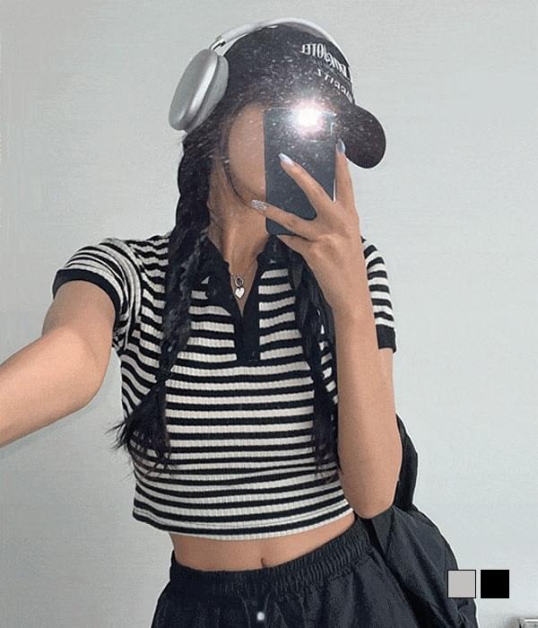 Stripe A Thing Ribbed Striped -neck V-Neck Cropped T-shirt