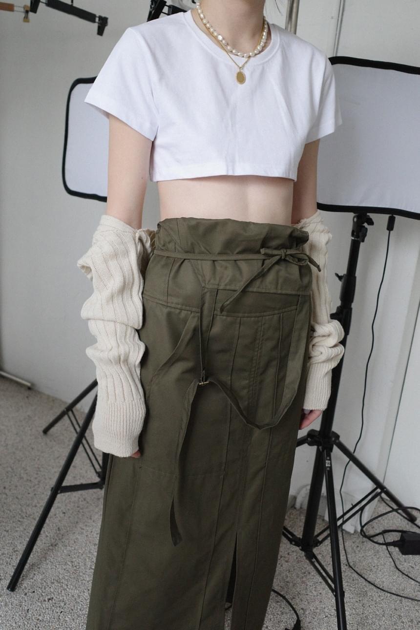 Under boop crop t-shirt