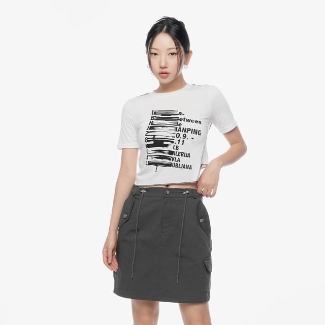 Barcode Printing Unbalanced Cropped Short Sleeve Tee