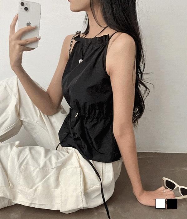 Short-waisted vacation look, bustier halter neck sleeveless with bustier nylon string