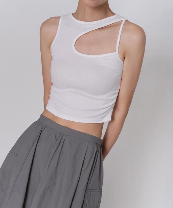 Whole point sleeveless