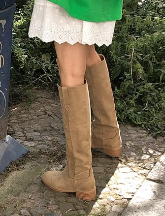 knee-high-boots