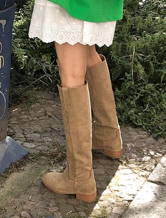 Camel suede long boots