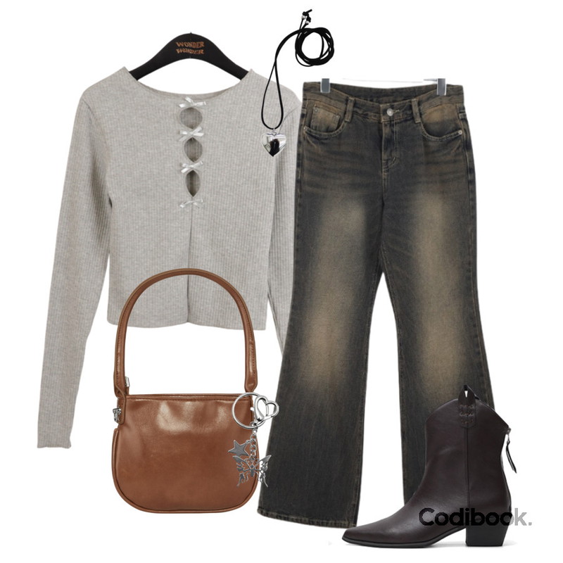 wonderwonder 로슈 실버 볼드 하트 스트랩 목걸이,porterna 루트 나비 키링,wonderwonder 오디 리본 홀 라운드 긴팔 티셔츠등을 매치한 코디