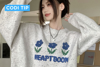 키치한 플라워 니트 돌려입기 