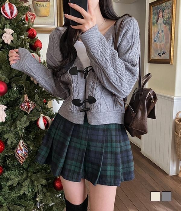 Pesto Tteokbokki Twisted Knitwear Cardigan 开襟衫