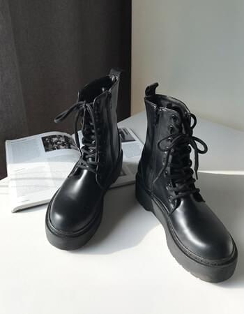 lace-up-boots