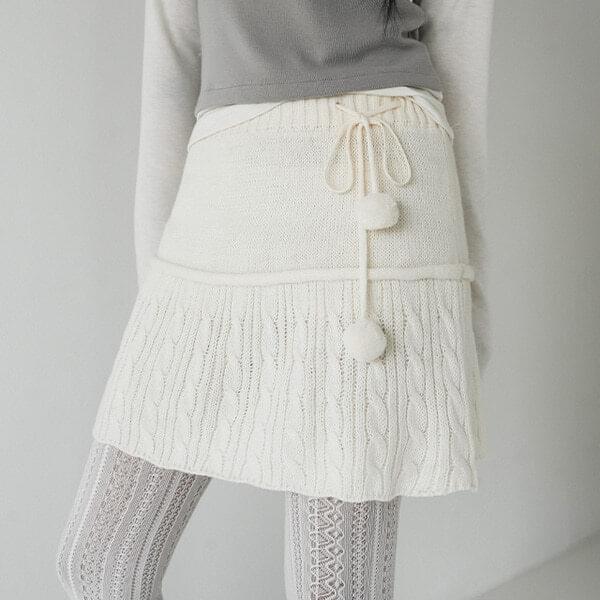 毛絨小球針織迷你短裙