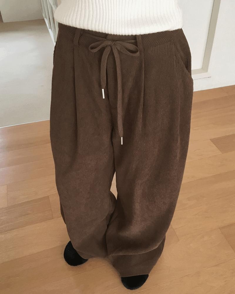 Pilky corduroy golden pintuck string long wide pants