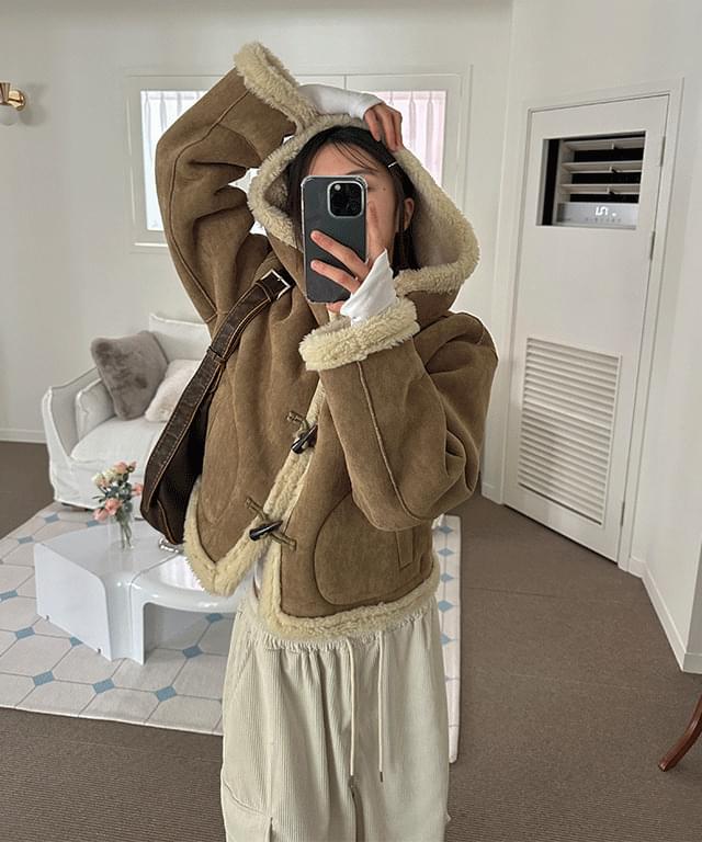 Needen Duffel Cropped Hooded Shearling Jacket - 2 colors