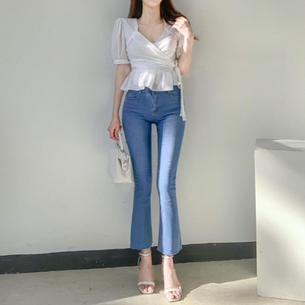 Waist hidden banding Spandex semi Flared cutting denim jeans Blue blue denim pants SML