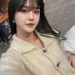 Lovely wool angora semi-crop long sleeve duffel collar pocket Knitwear tteokbokki cardigan short coat winter outerwear year-end look wedding guest look cream pastel purple 2OCL