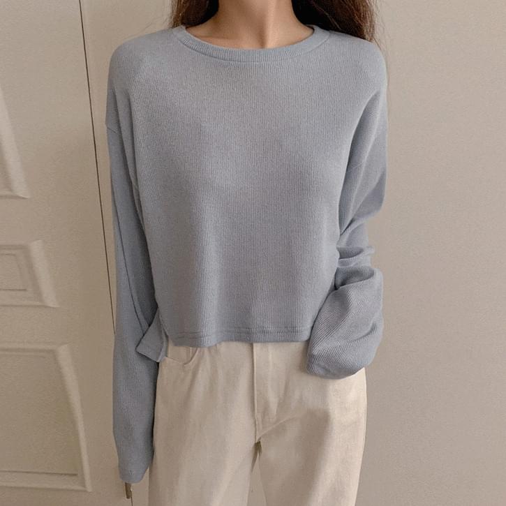 Unmarked slit cropped round t-shirt