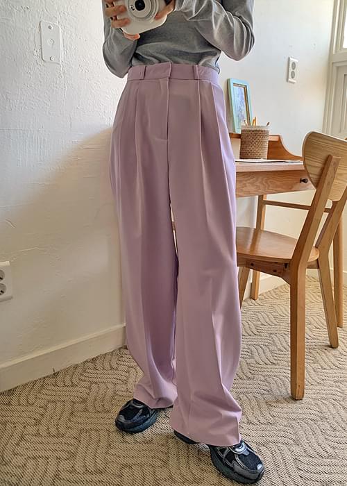 Wipe Two Pin Tuck Wide Slacks