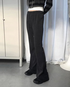 Fine line Flared training pants