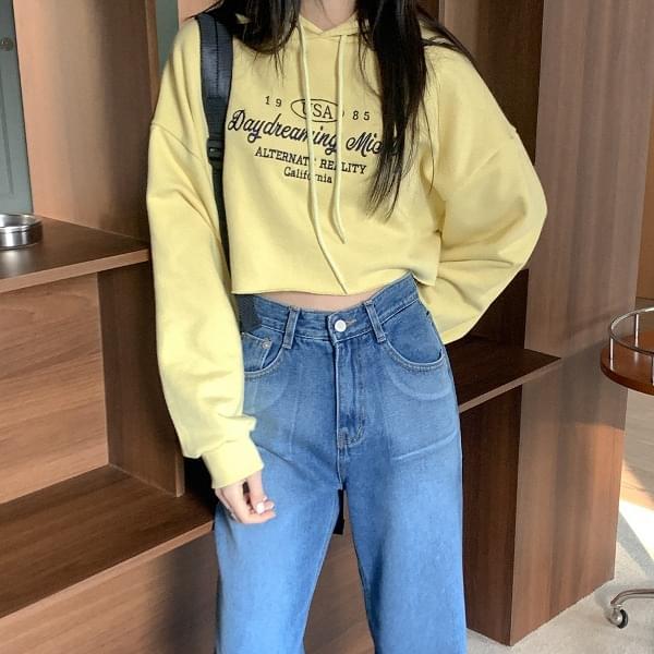 Key lettering embroidered crop hoodie