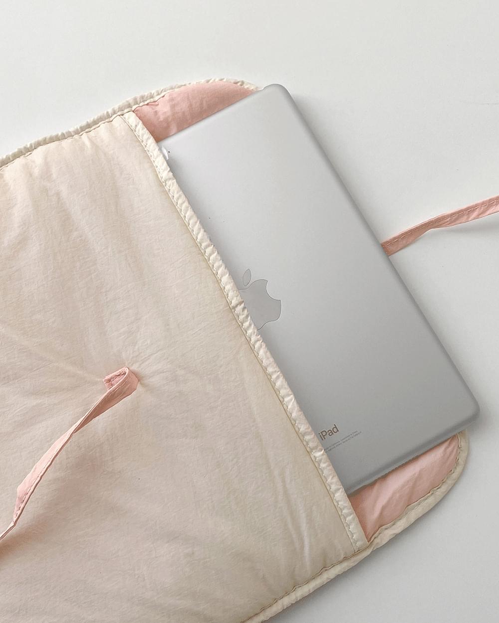 LOHB's Ribbon Ballet Core Cushion iPad Laptop Pouch