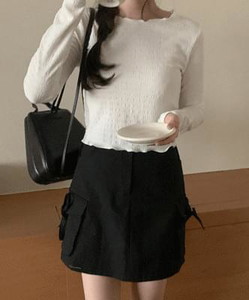 Lund Wrinkle Wave Crop Tee